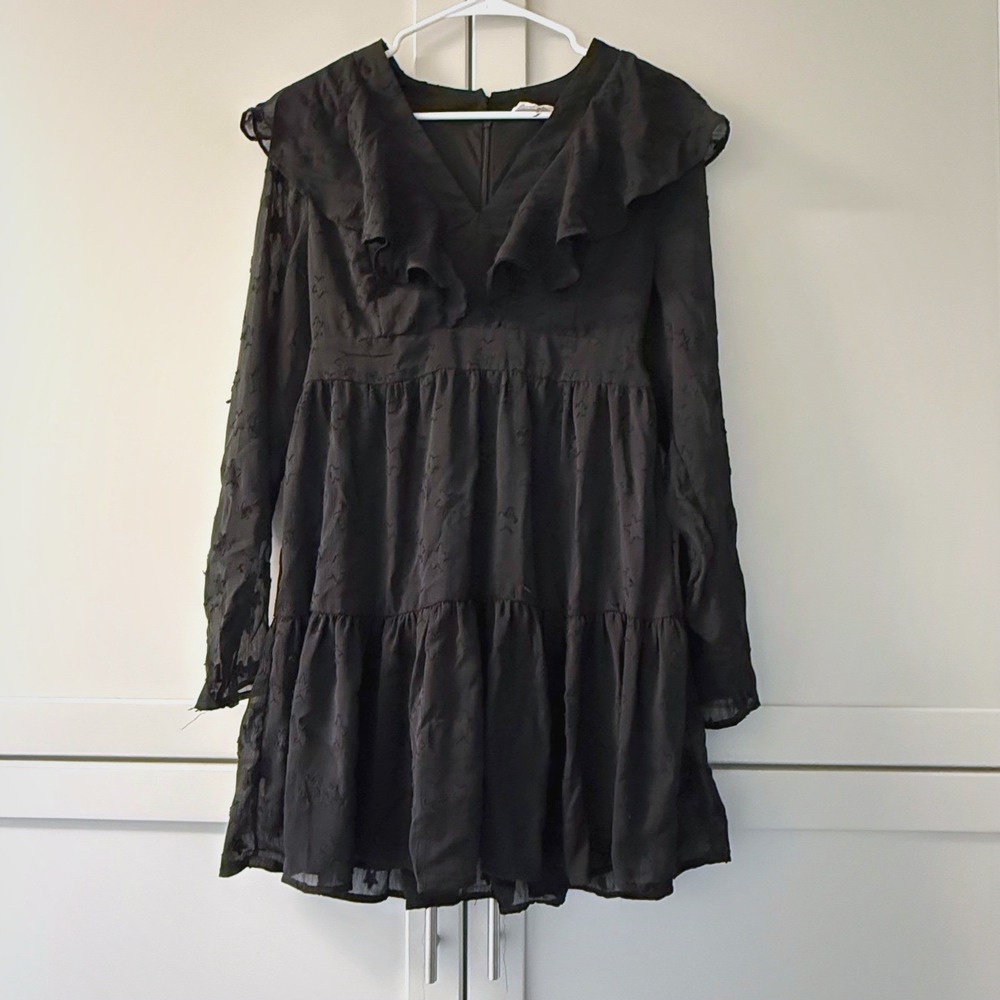 Entro Black Star Pattern Ruffle V-Neck Long Sleeve Tiered Mini Dress Small